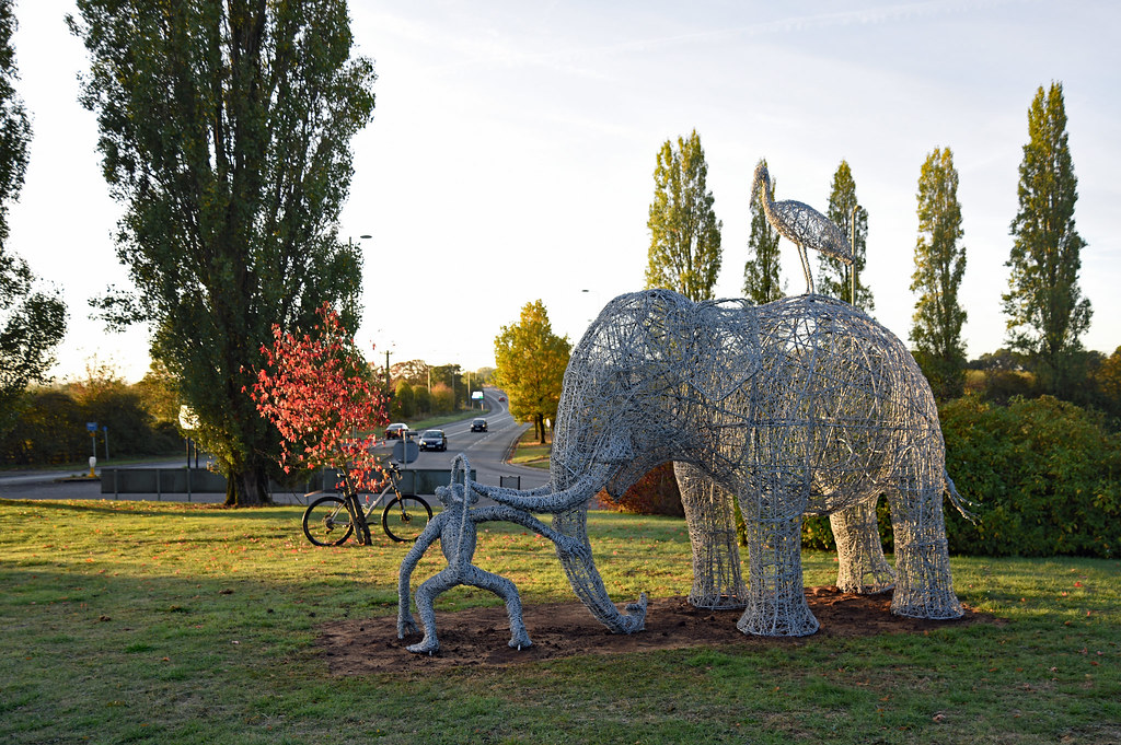 Wire monkey and elephant